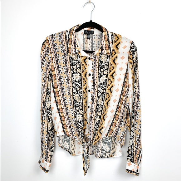 J for Justify Tops - 🌸2/$30🌸 Patterned Button-Up Ladies Blouse